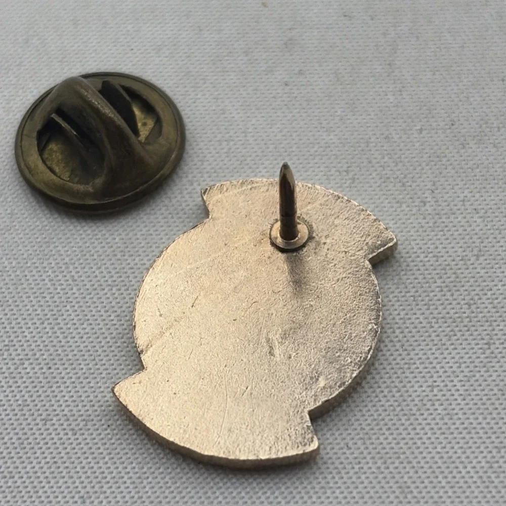 Nepean Ontario Canada Lapel Hat Pin Souvenir Green Gold Tone Enamel